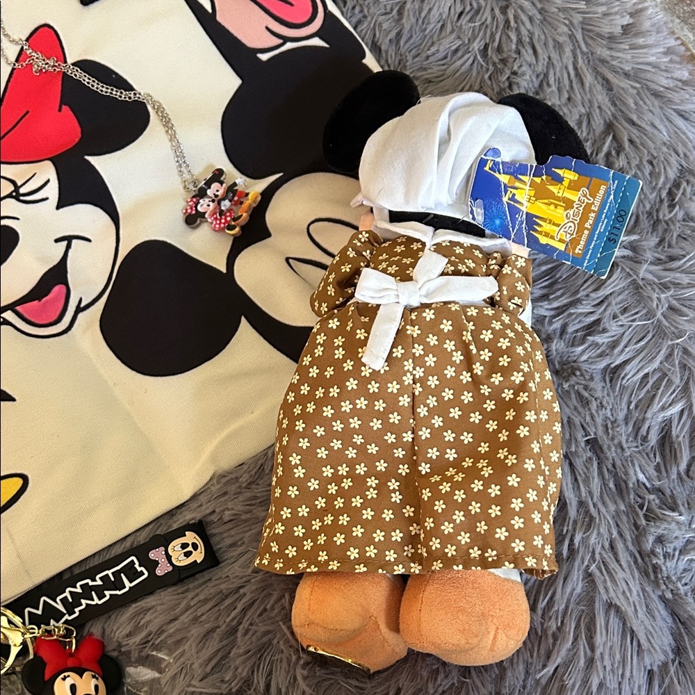 6 item Disney, Minnie Mouse bundle - Picture 6 of 11